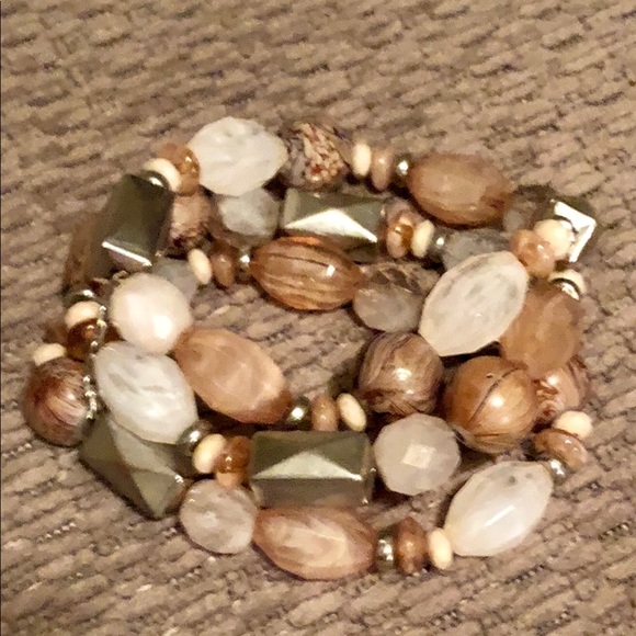 Stretch bangle bracelet in neutral colors - Picture 1 of 2